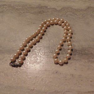 Pearl necklace 1960 16 inches